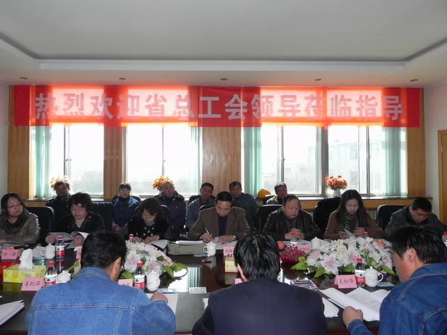 深入車間班組、“零距離”接觸職工、體驗(yàn)職工生活、傾聽職工心聲